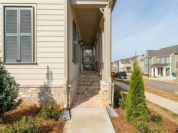4th image of 213 Dawson Dr