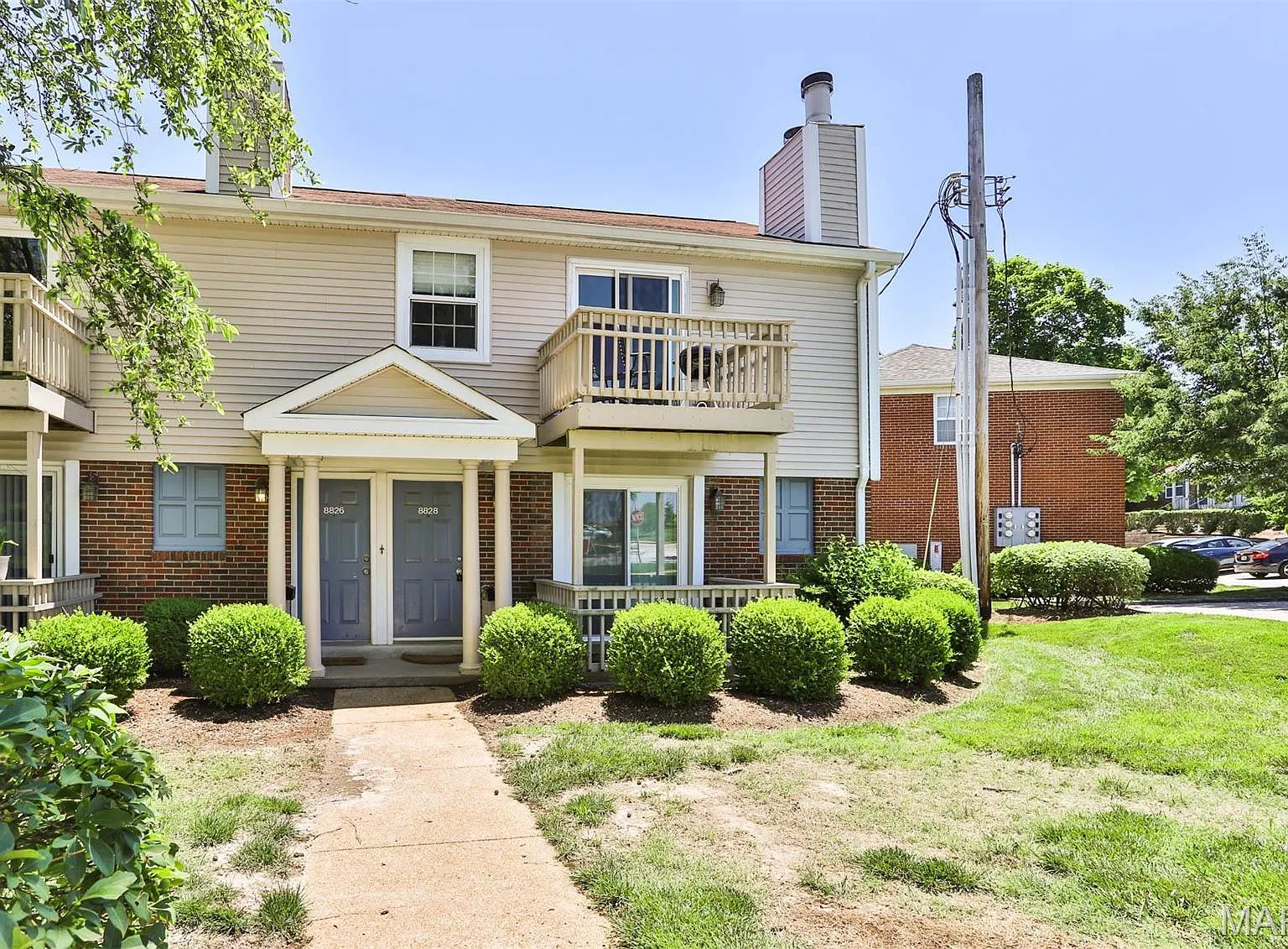 2 bed, 956 sqft, $1,695 — Photo 2