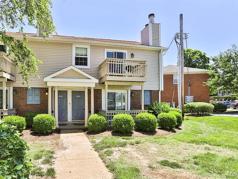 8828 Eager Rd — Photo 2