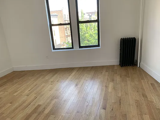 Rented by Tapiro Realty | media 4