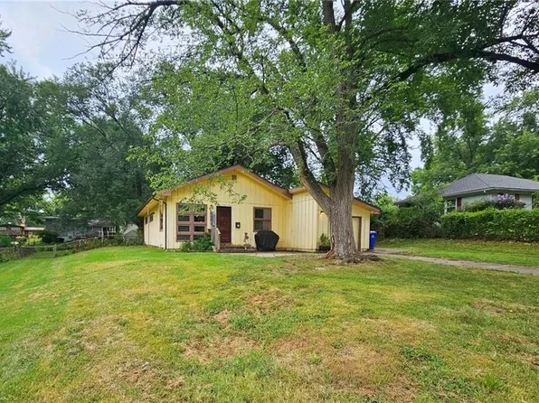 6200 N Park Ave, Gladstone, MO 64118
