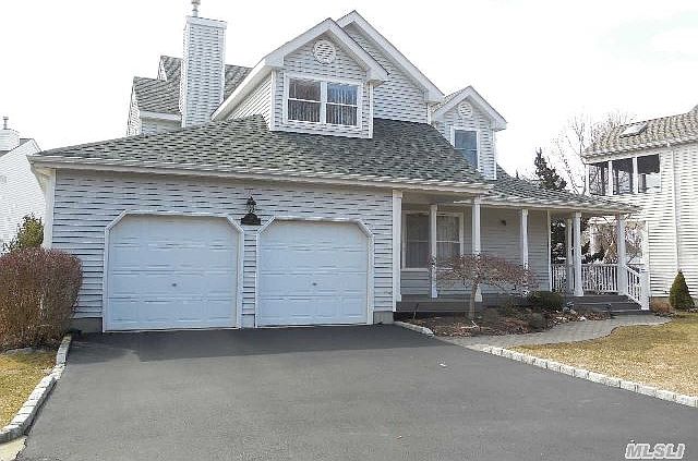 1st image of 14 Spinnaker Ln