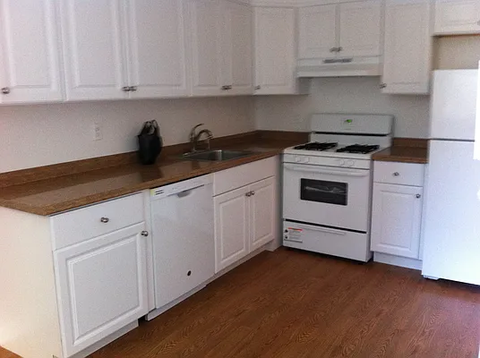 Rented by Sandra Ospina, Licensed Real Estate Broker | media 34