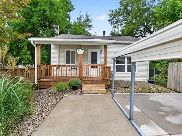 141 Oakwood St, Barberton, OH 44203