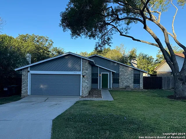 3 bed, 2.0 bath, 1512 sqft, $1,850 — Photo 1