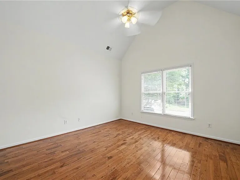 2260 Bent Creek Mnr — Photo 31