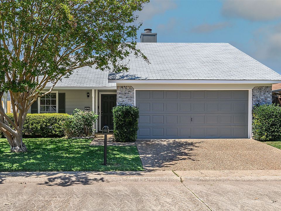 1st image of 412 Persimmon Dr