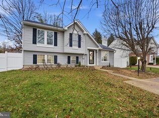 28 Sunrise Ct, Randallstown, MD 21133