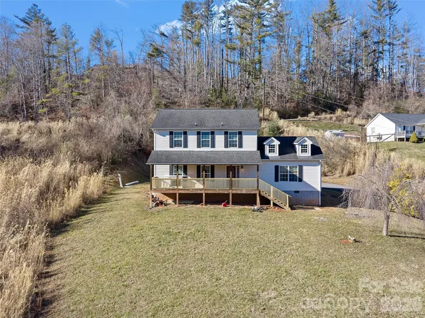 221 Creed Pittman Rd, Spruce Pine, NC 28777