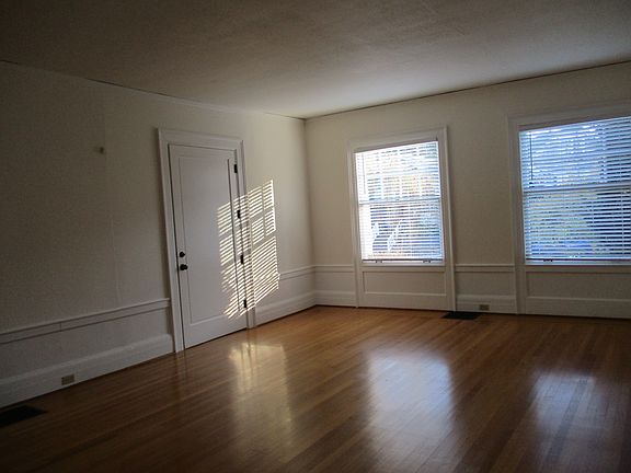 2nd image of 2441 NW Pettygrove St #A