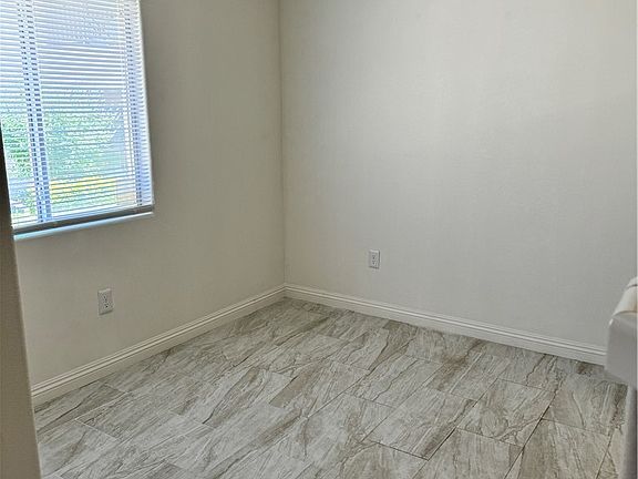 4th image of 2110 Los Feliz St Unit 2055