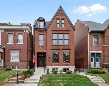 2745 Armand Pl, Saint Louis, MO, 63104