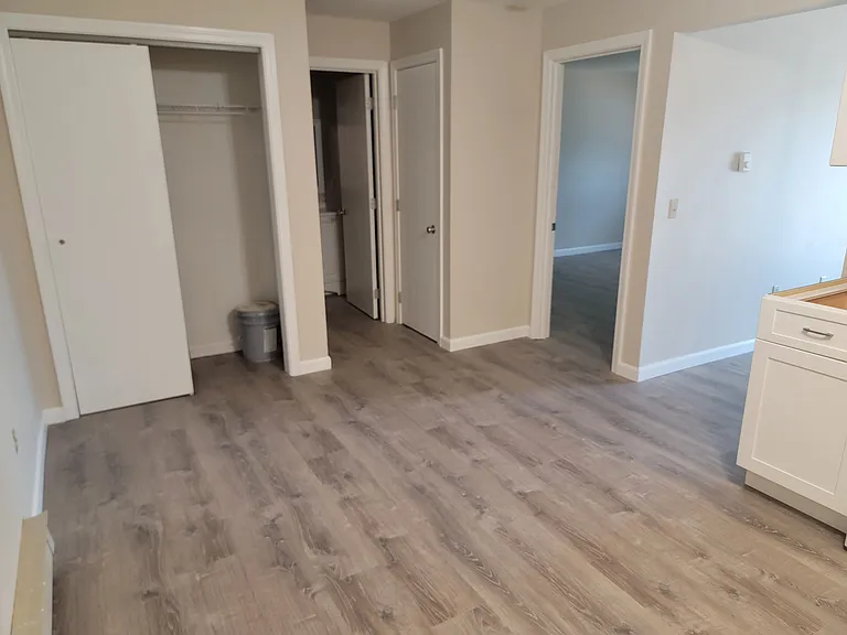 12 E Side Dr #B3-20 — Photo 3
