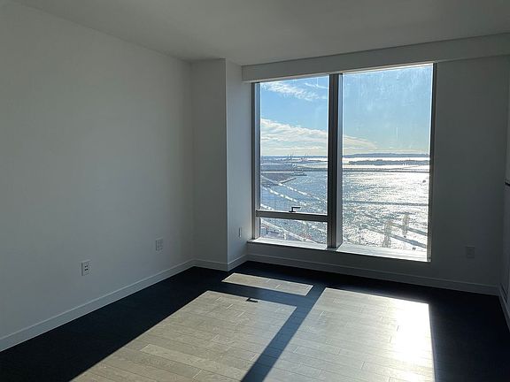 5th image of 252 South St #23N