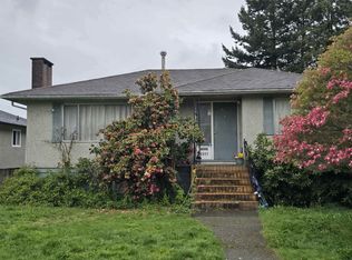6987 Balmoral St, Vancouver, BC V5P 3P8