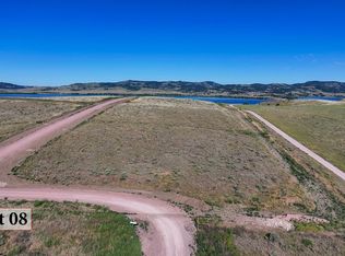 8 Sunup Ln, Hot Springs, SD 57747