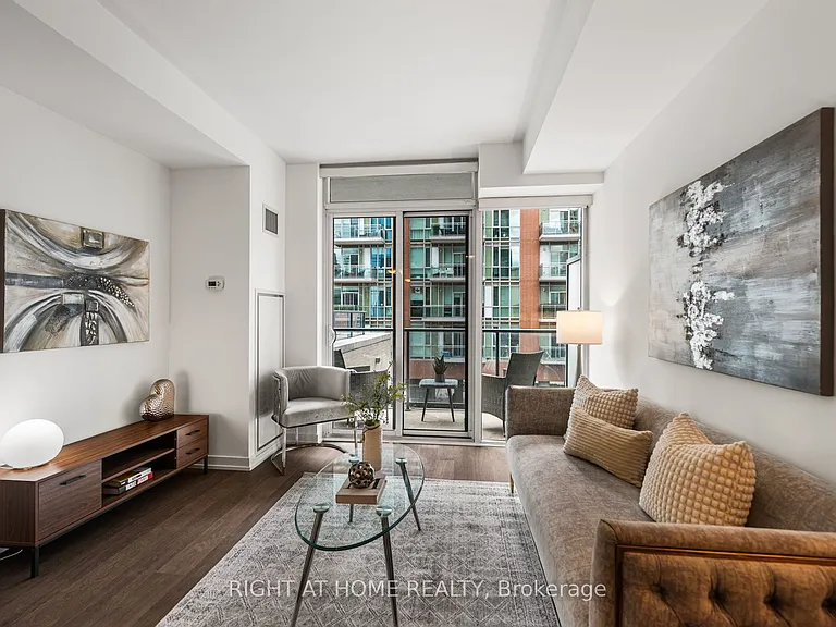 105 George St #312 — Photo 11
