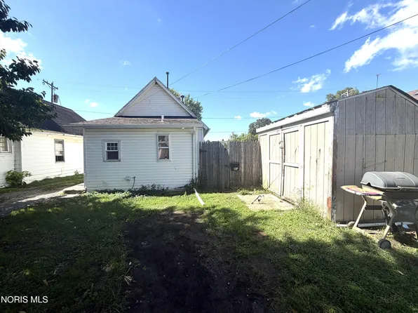 251 Spring Grove Ave, Toledo, OH 43605
