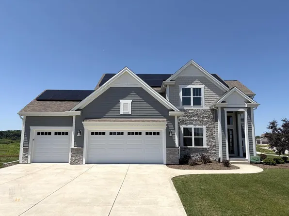 W256N6649 Beaver Creek LANE, Sussex, WI 53089