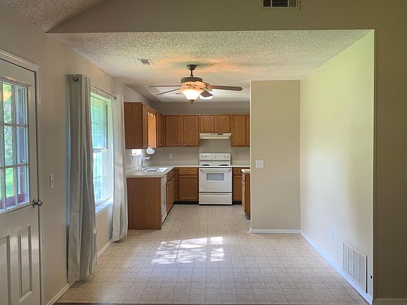 Large eat-in kitchen