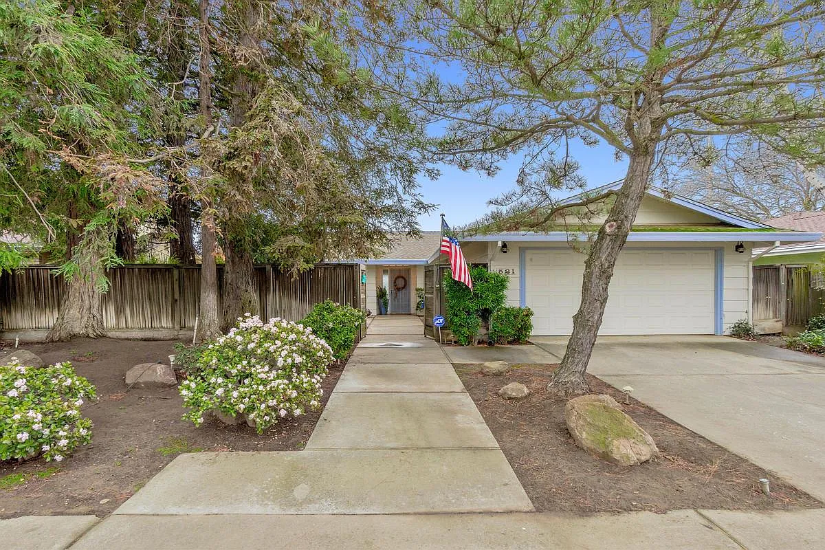 521 Del Oro St photo 1