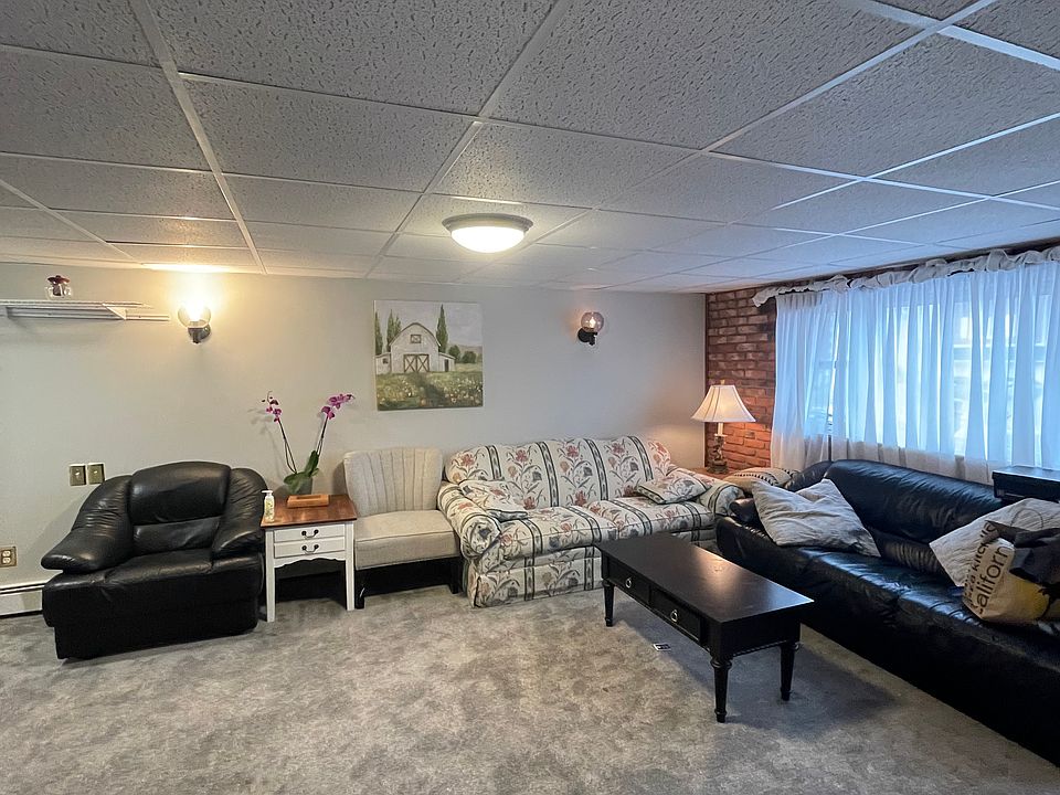 1st image of 644 Gary Ln