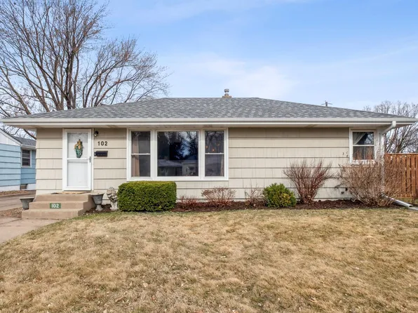 102 Maywood Pl, Saint Paul, MN 55117