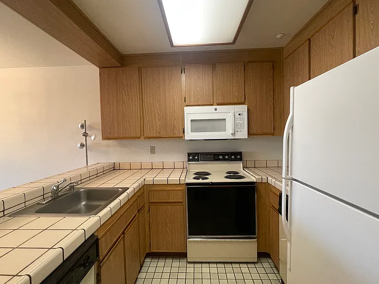 1201 Alta Vista Dr #206 — Photo 6