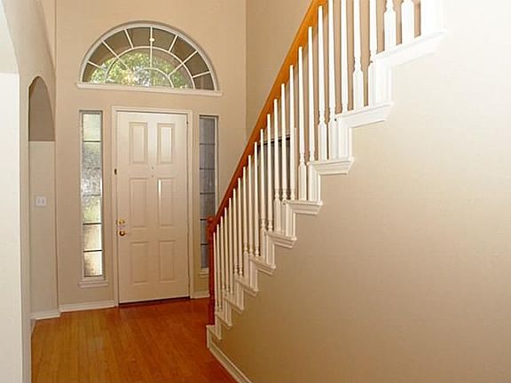 3rd image of 7512 England Dr