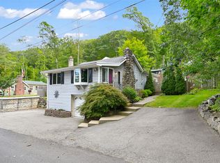 89 N Lyons Rd, Oak Ridge, NJ 07438