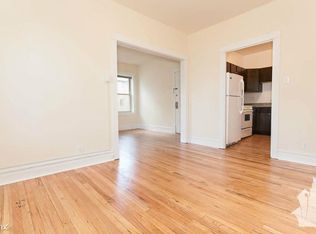 2915 W George St, Chicago, IL 60618