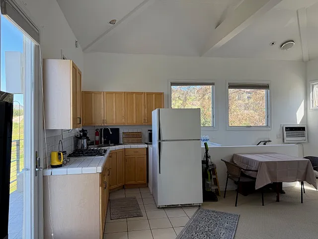 21154 Saddle Peak Rd — Photo 12
