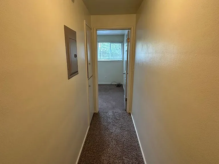 West Apartments — Photo 10