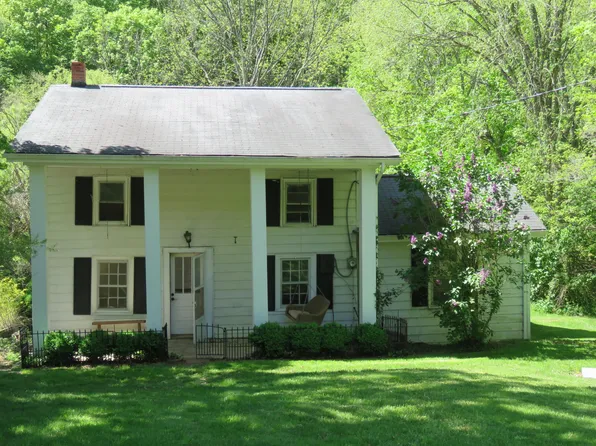 12676 Little Mountain Rd, New Castle, VA 24127