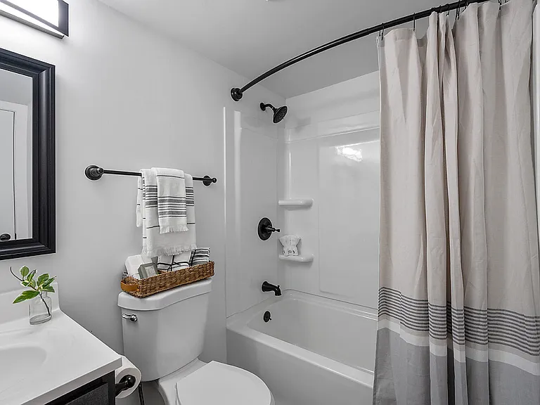Millcroft Apartments — Photo 20