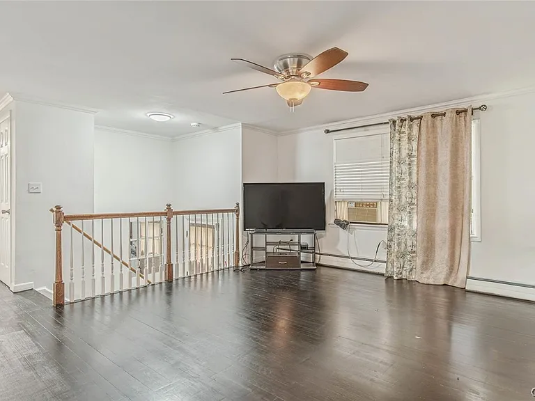 147 Elm St — Photo 5