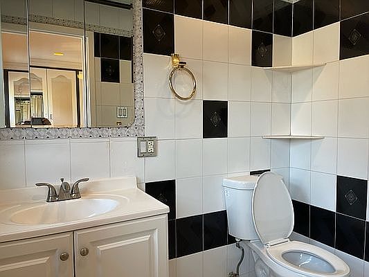 4th image of 7563 113th St #3