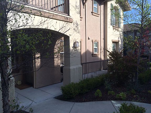 2nd image of 318 Presidio St