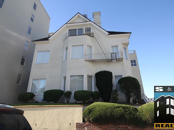 2nd image of 2297 Laguna St APT 14