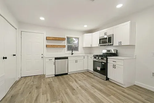 1211 E Virginia St Photo 1