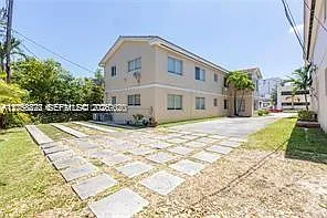 2892 S Le Jeune Rd #2892 — Photo 24