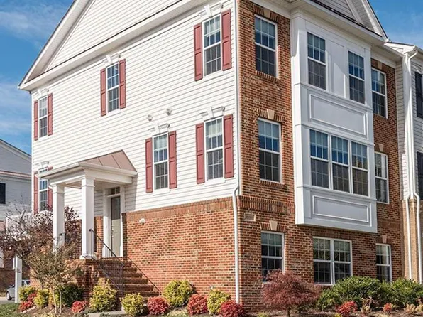 25101 Croxley Green Sq, Aldie, VA 20105