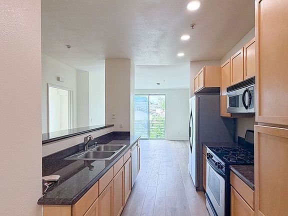 3rd image of 6400 Crescent Park E APT 407