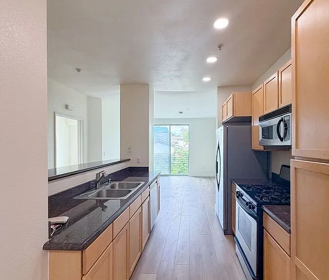 6400 Crescent Park E #407 — Photo 3