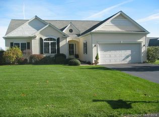 73 Arrowwood Ln, Bloomfield, CT 06002