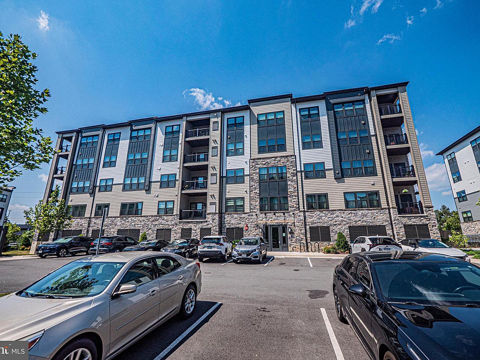 1st image of 12880 Mosaic Park Way Unit 1-Q