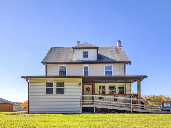 2710 Brighton Rd, Ellwood City, PA 16117