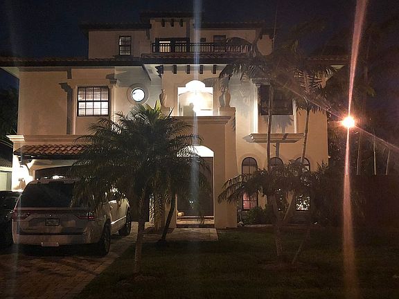 4th image of 1399 NE 5th St