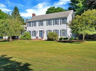 7 Indian Run, Whitehouse Station, NJ 08889