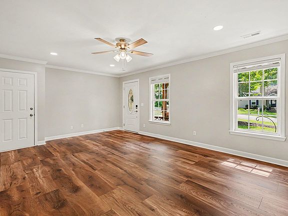 5th image of 106 Lilly St